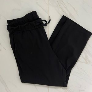 Lululemon On The Fly Pants - Size 8 - Black